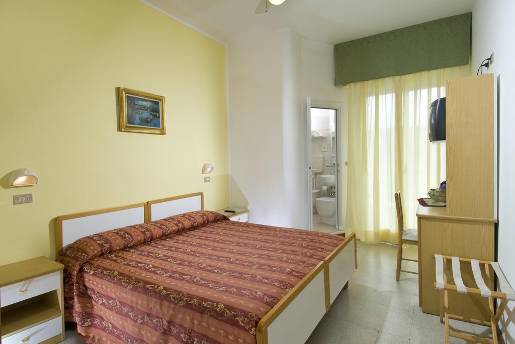 Hotel Solmar Cattolica Camera foto