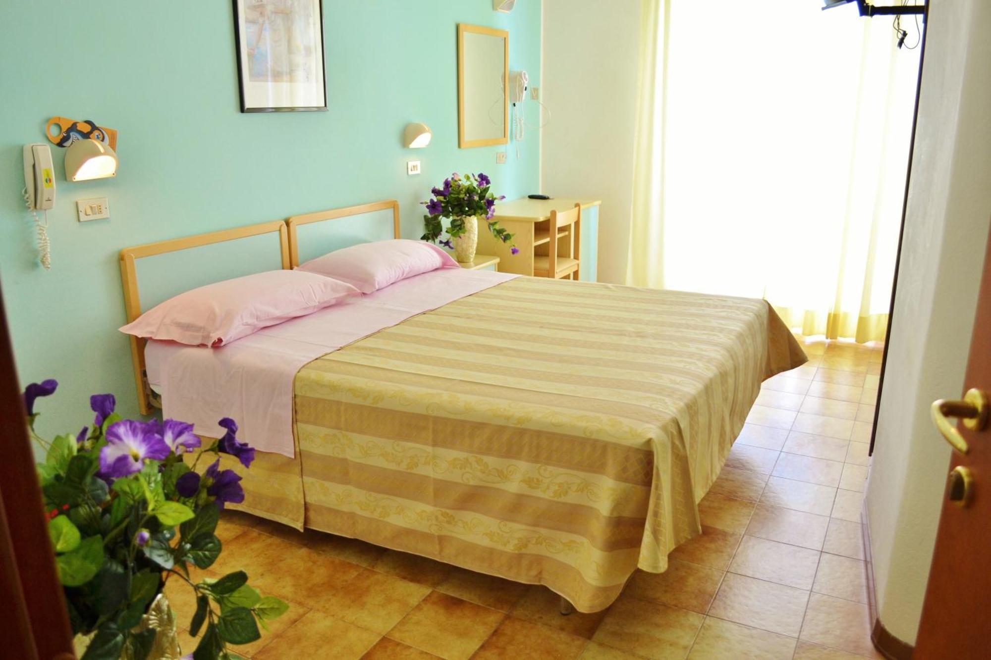 Hotel Solmar Cattolica Camera foto