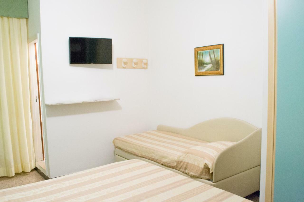 Hotel Solmar Cattolica Esterno foto