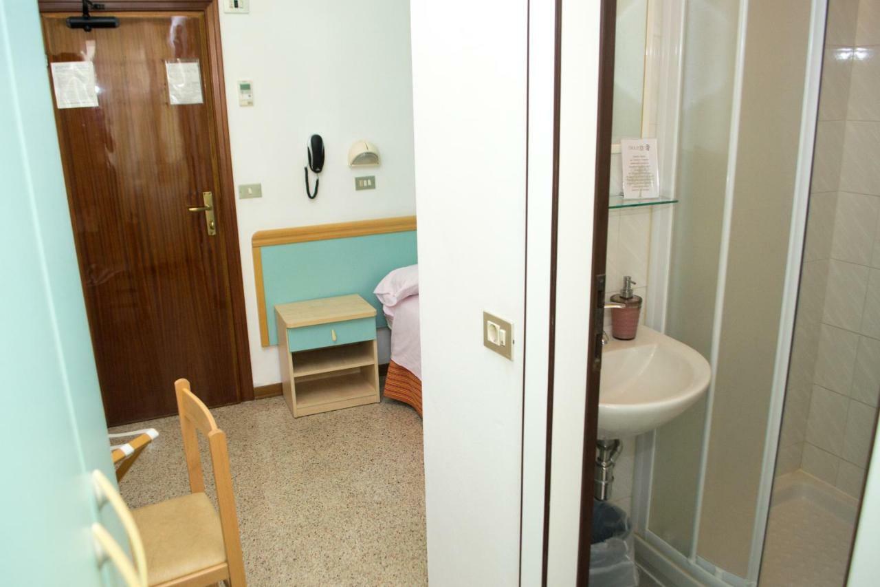 Hotel Solmar Cattolica Esterno foto