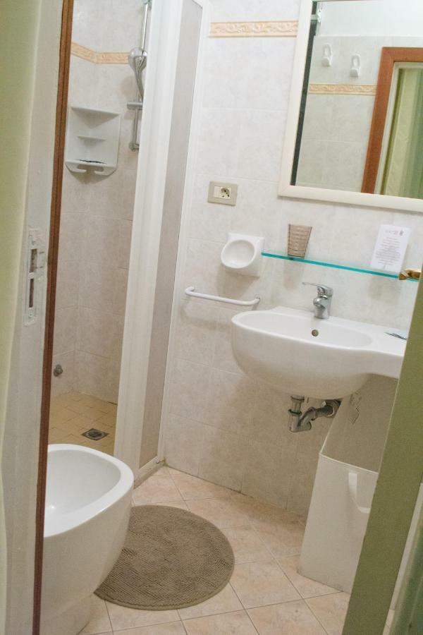 Hotel Solmar Cattolica Esterno foto