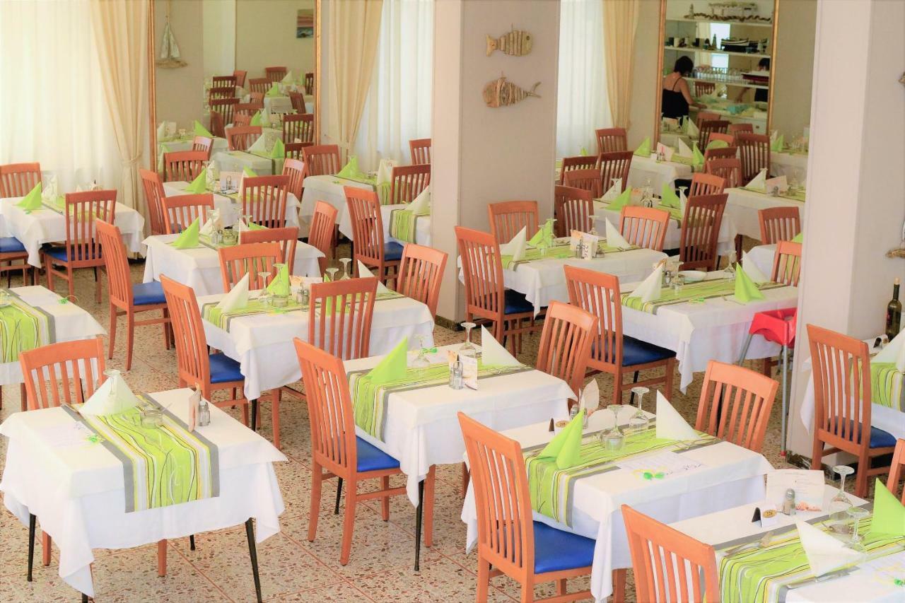 Hotel Solmar Cattolica Esterno foto